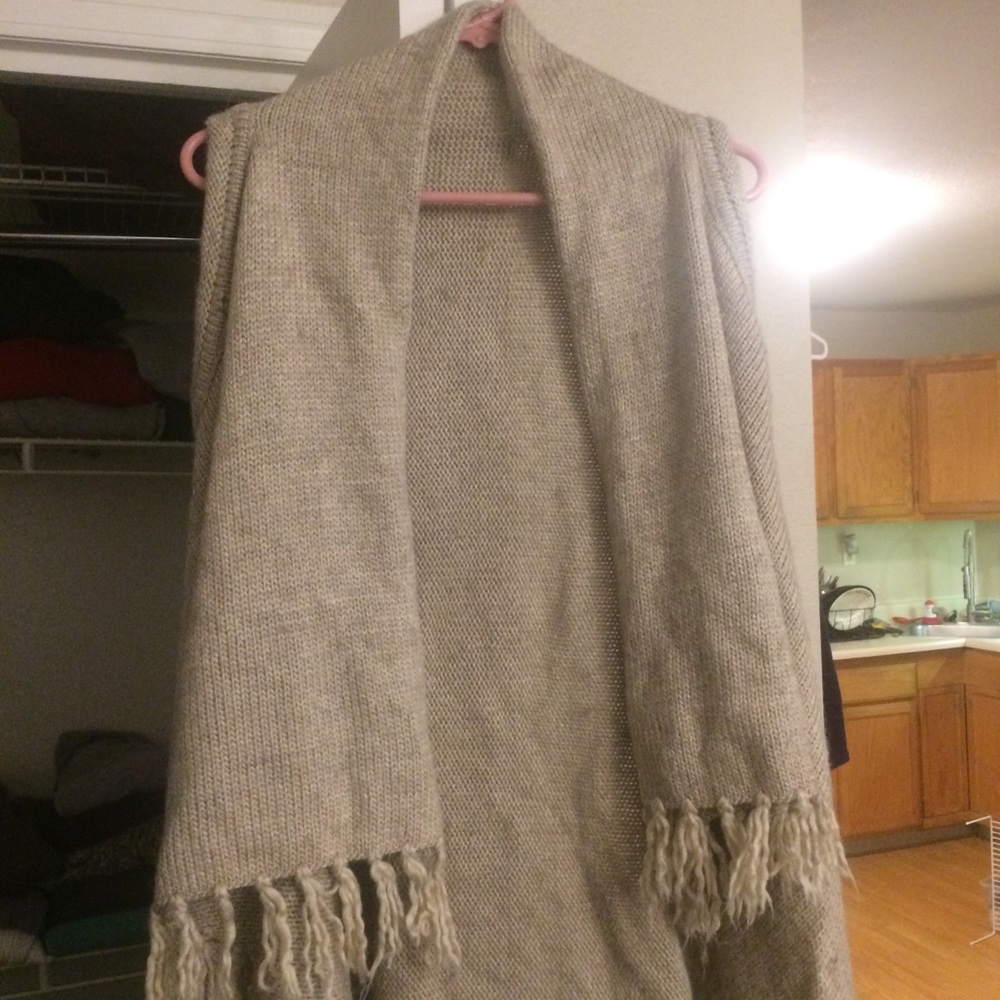 Beige sleeveless sweater